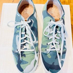 TOMS TRVL Lite Low Lace Up Sneakers - Green Camo